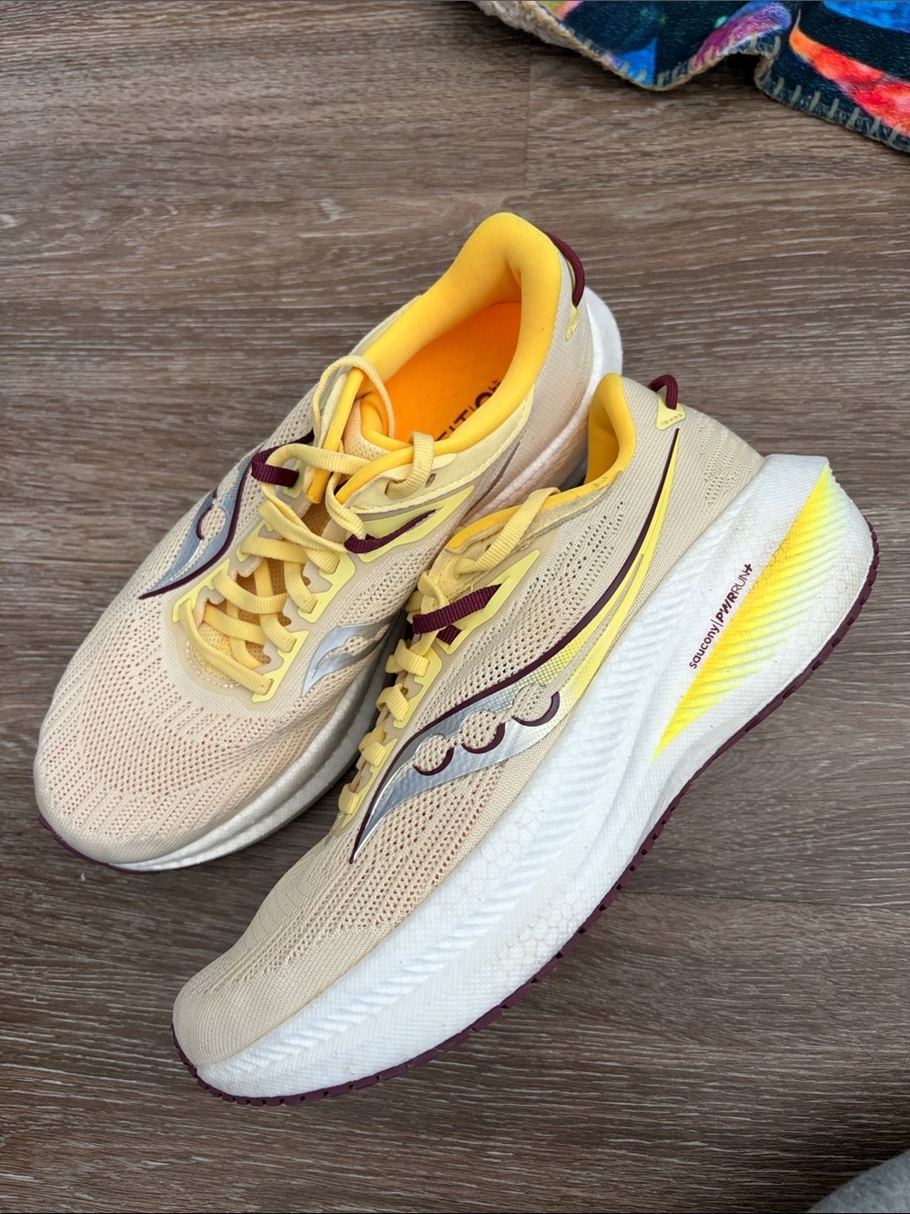 Saucony Women's Triumph 21 Cream and Yellow Running Shoes with Maroon Accents